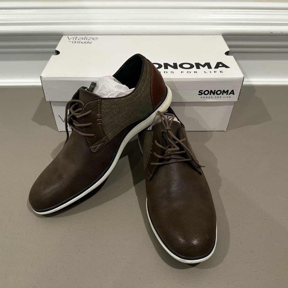 NWT Sonoma Tyson Style shoes in Olive, size 8.5 Mens Shoe With Packaging Shown